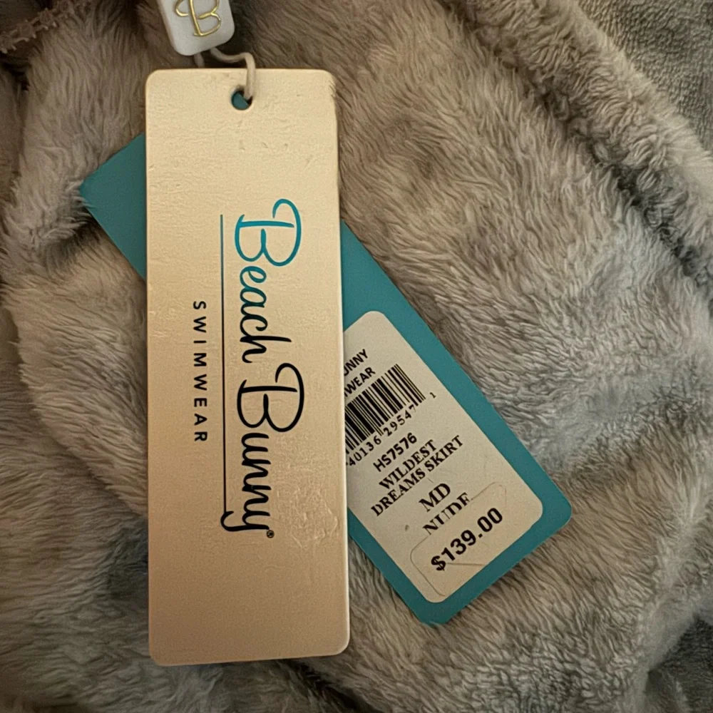 Beach Bunny Wildest Dreams Skirt Nude - Picture 4 of 4